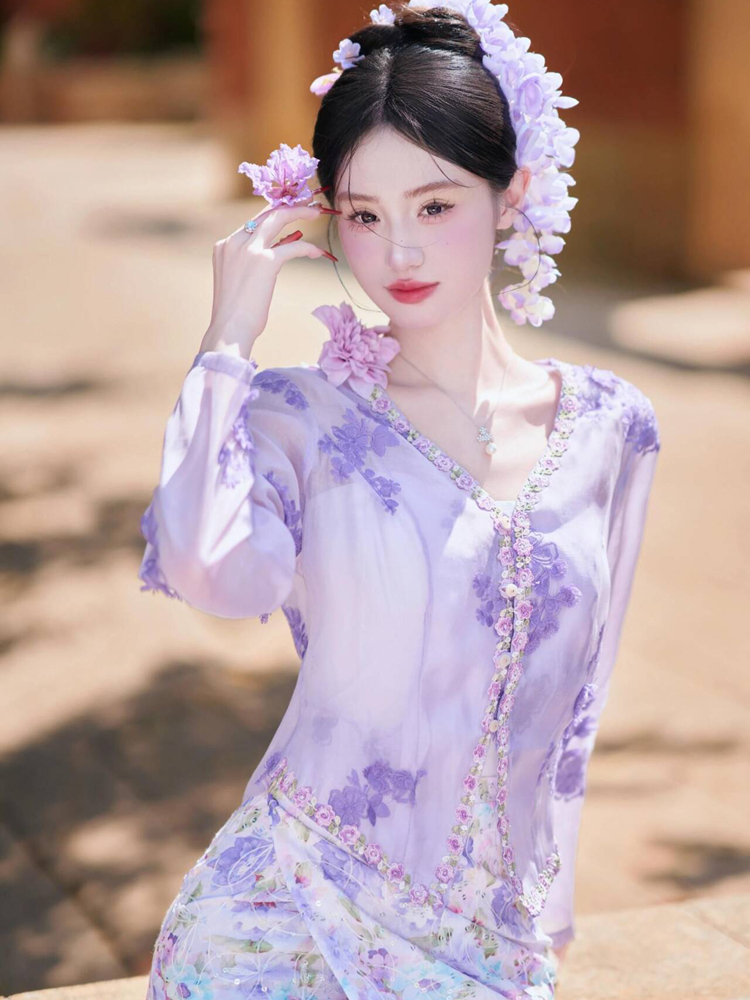 New Ethnic Dai Women's Photogr - огляд і ціна Photography Studio